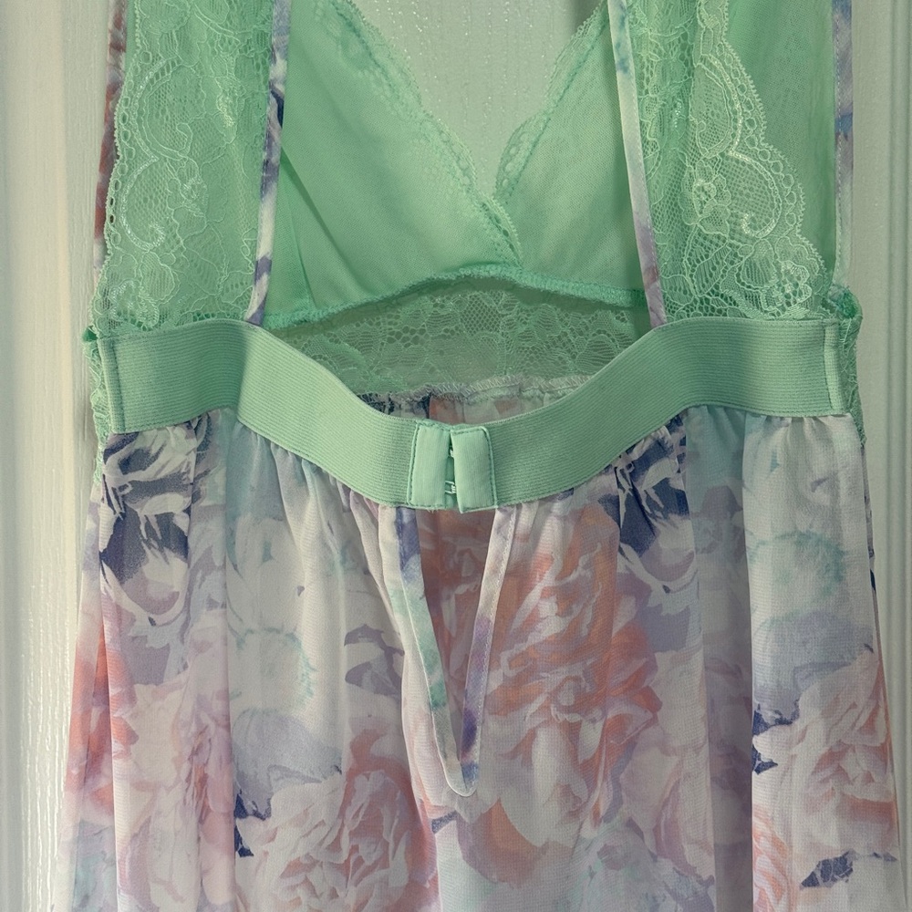 La Vie en Rose Floral Lace Trim Robe & Nightgown Set - Picture 11 of 12